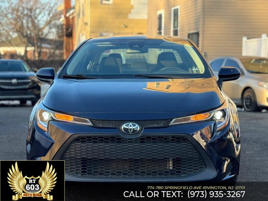 Used 2022 Toyota Corolla LE image 2