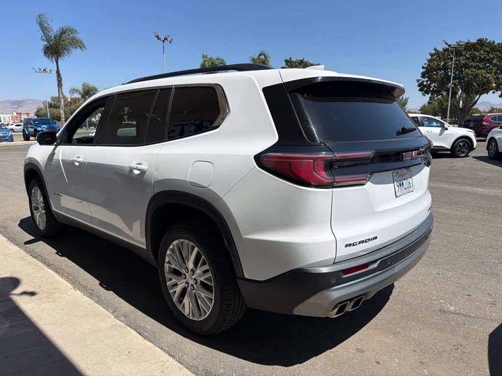 Used 2024 GMC Acadia Elevation FWD image 3