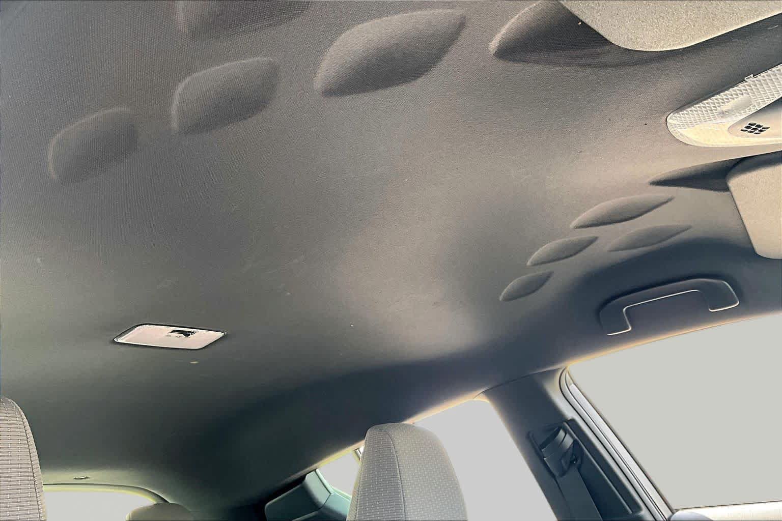 Used 2019 Toyota C-HR XLE FWD image 13