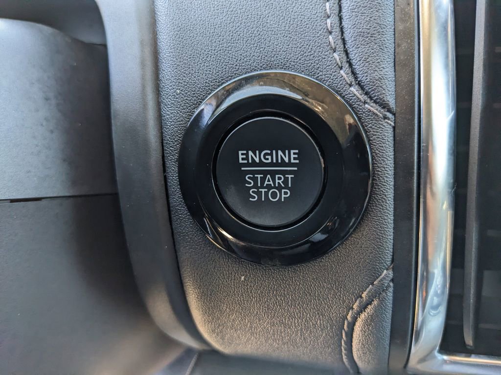 Used 2025 Ford Expedition Max Platinum image 28