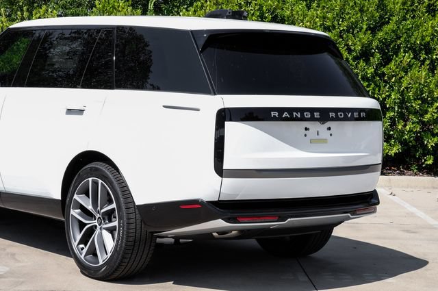 New 2027 Land Rover Range Rover Long Wheelbase SE AWD/4WD image 15