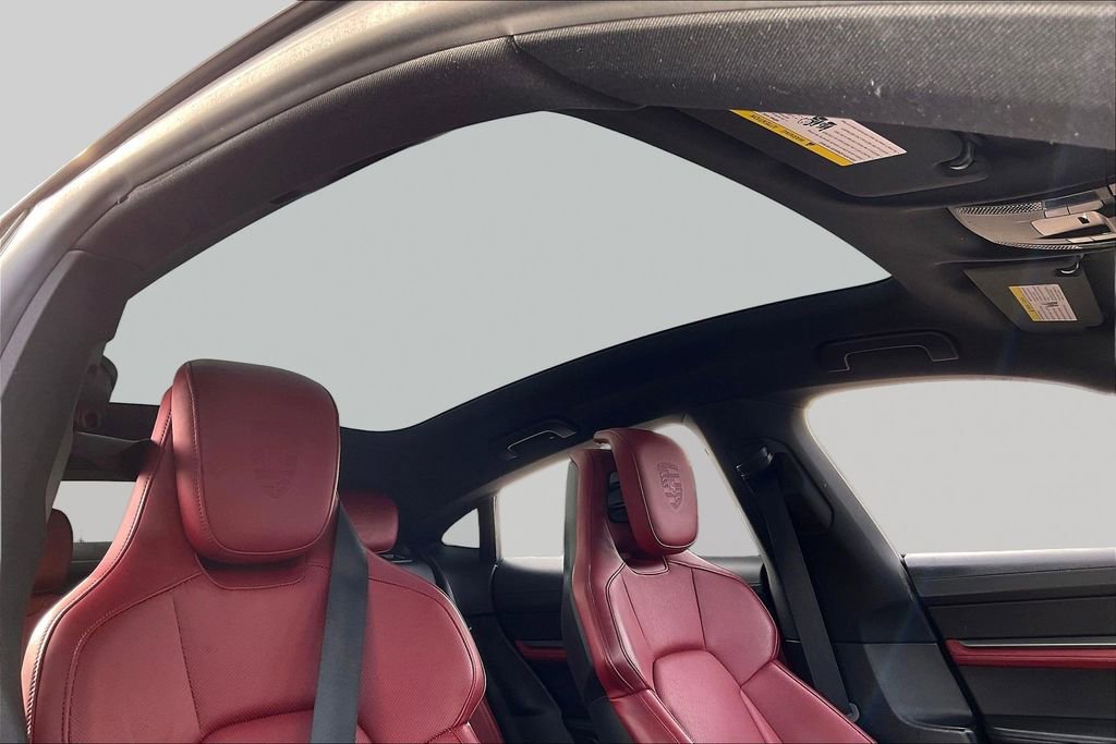 Used 2020 Porsche Taycan 4S image 27