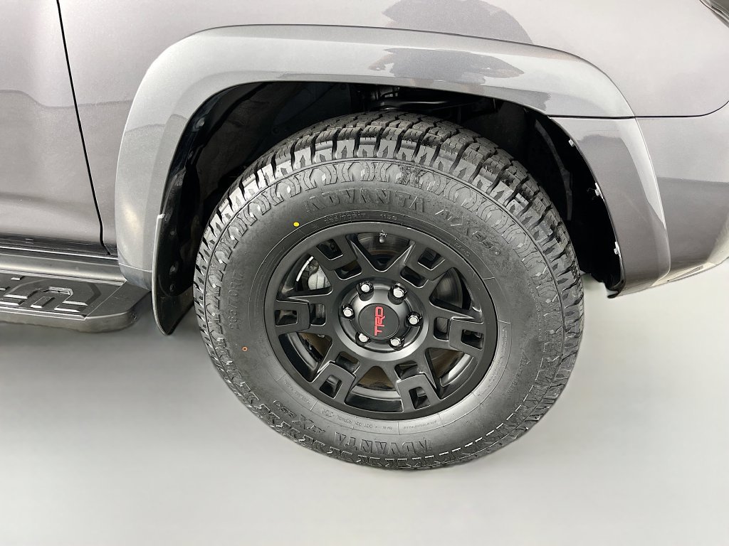 Used 2021 Toyota 4Runner Venture AWD/4WD image 34