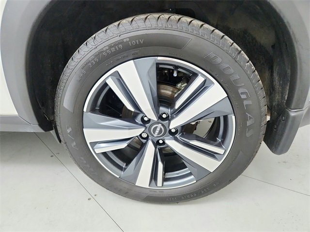 Used 2023 Nissan Rogue SL w/ SL Premium Package image 44