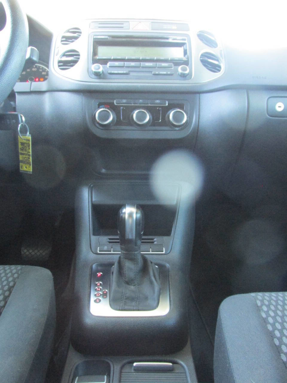 Used 2011 Volkswagen Tiguan S FWD image 14