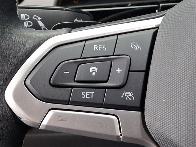 Used 2024 Volkswagen Atlas Cross Sport SE w/ Panoramic Sunroof Package image 22