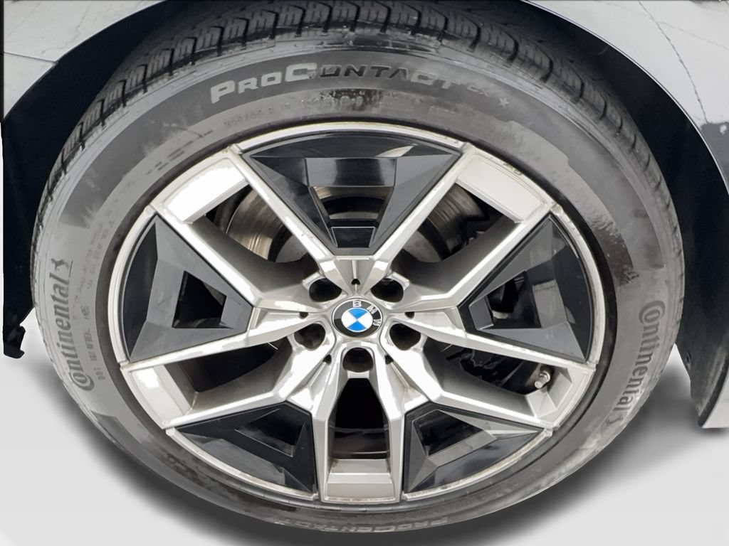 Used 2026 BMW 530i xDrive AWD/4WD image 17