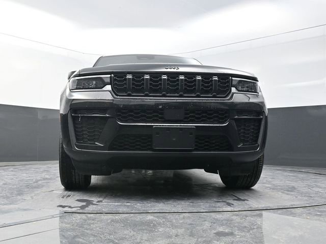 New 2026 Jeep Grand Cherokee Altitude image 21