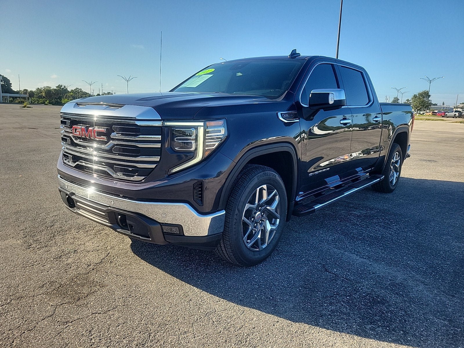 Certified 2022 GMC Sierra 1500 SLT w/ SLT Premium Package RWD image 2