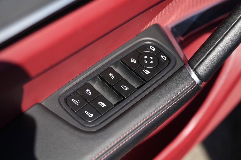 Used 2023 Porsche Cayenne Turbo w/ Premium Package Plus (PI3) image 25