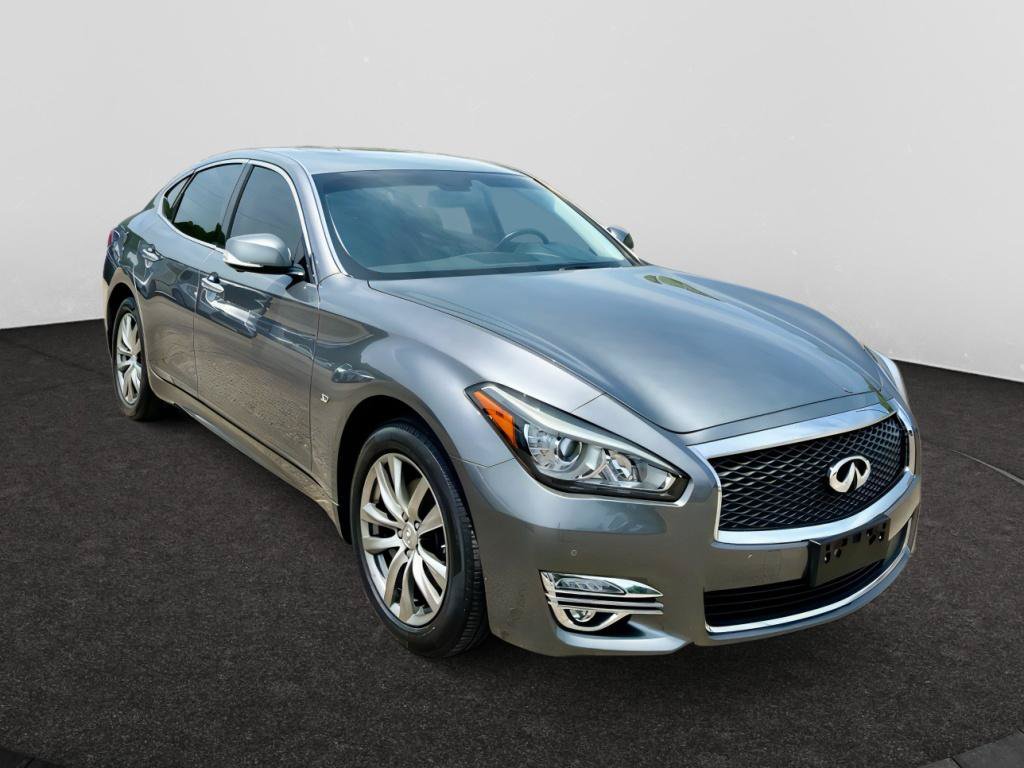 Used 2019 INFINITI Q70 Luxe w/ Proactive Package AWD/4WD image 3