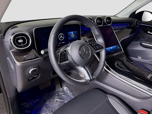 Used 2025 Mercedes-Benz GLC 350e 4MATIC image 9