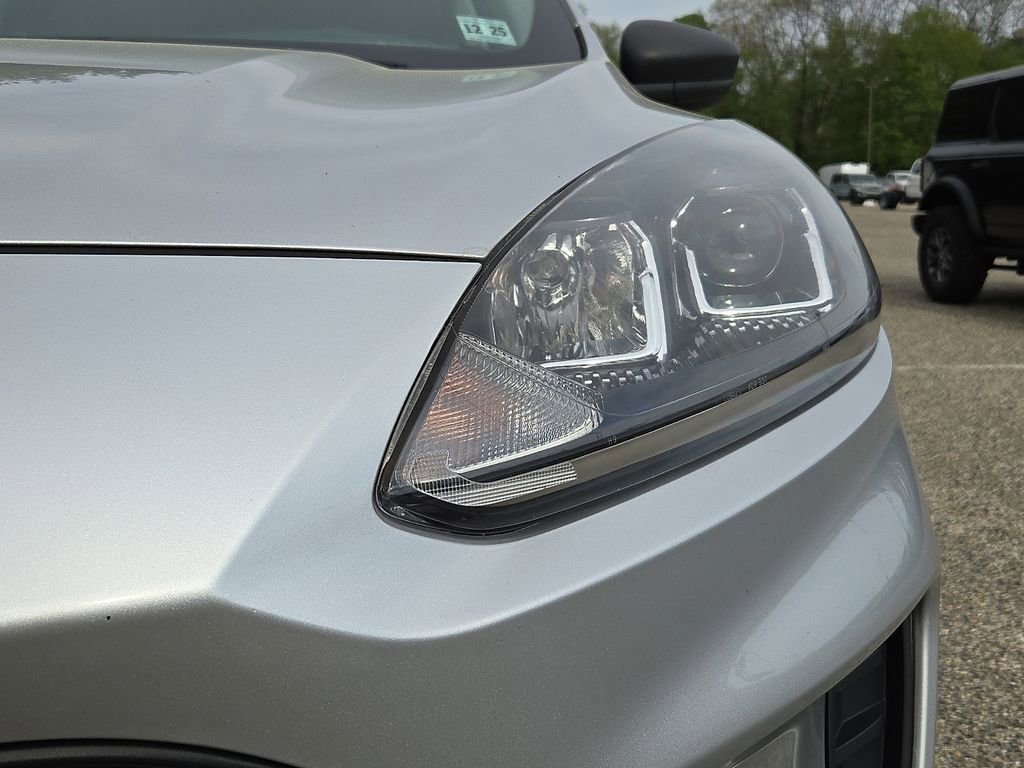 Used 2020 Ford Escape S image 9