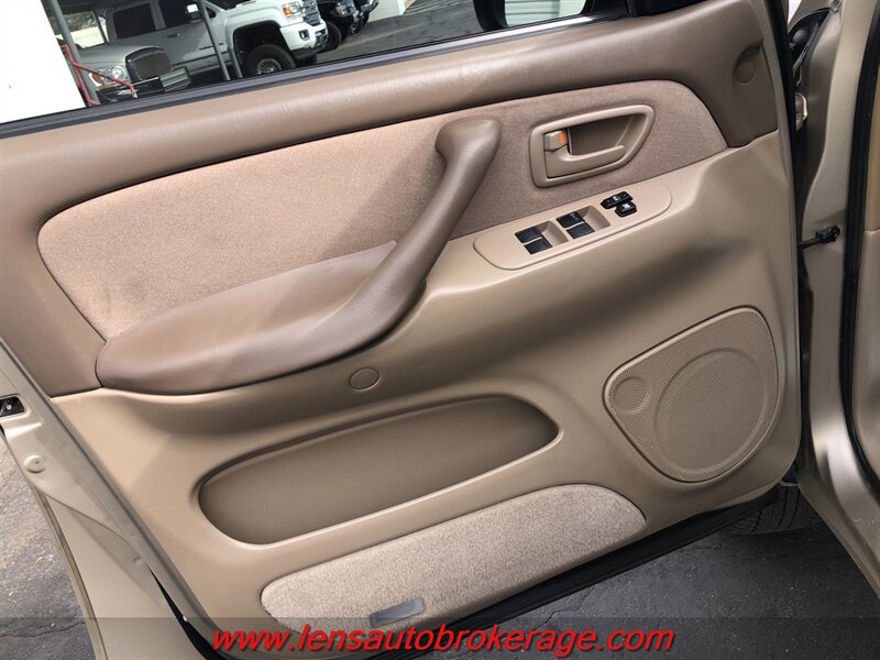 Used 2004 Toyota Tundra SR5 w/ Towing Pkg RWD image 8