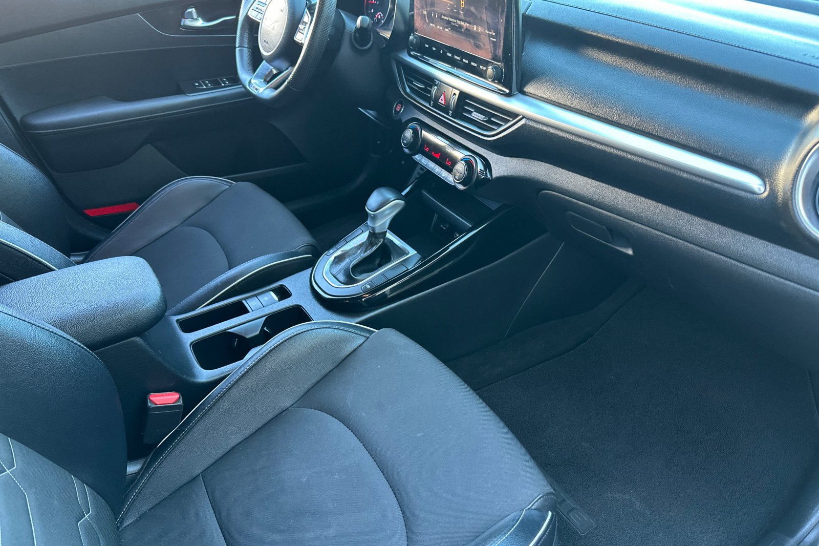 Used 2022 Kia Forte GT-Line w/ GT-Line Technology Package FWD image 16