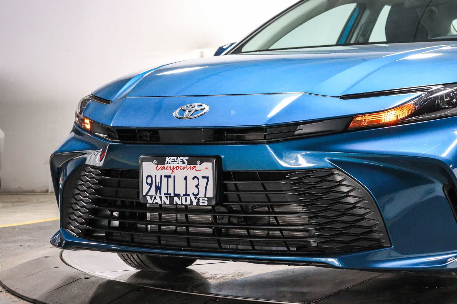 Used 2026 Toyota Camry LE FWD image 8