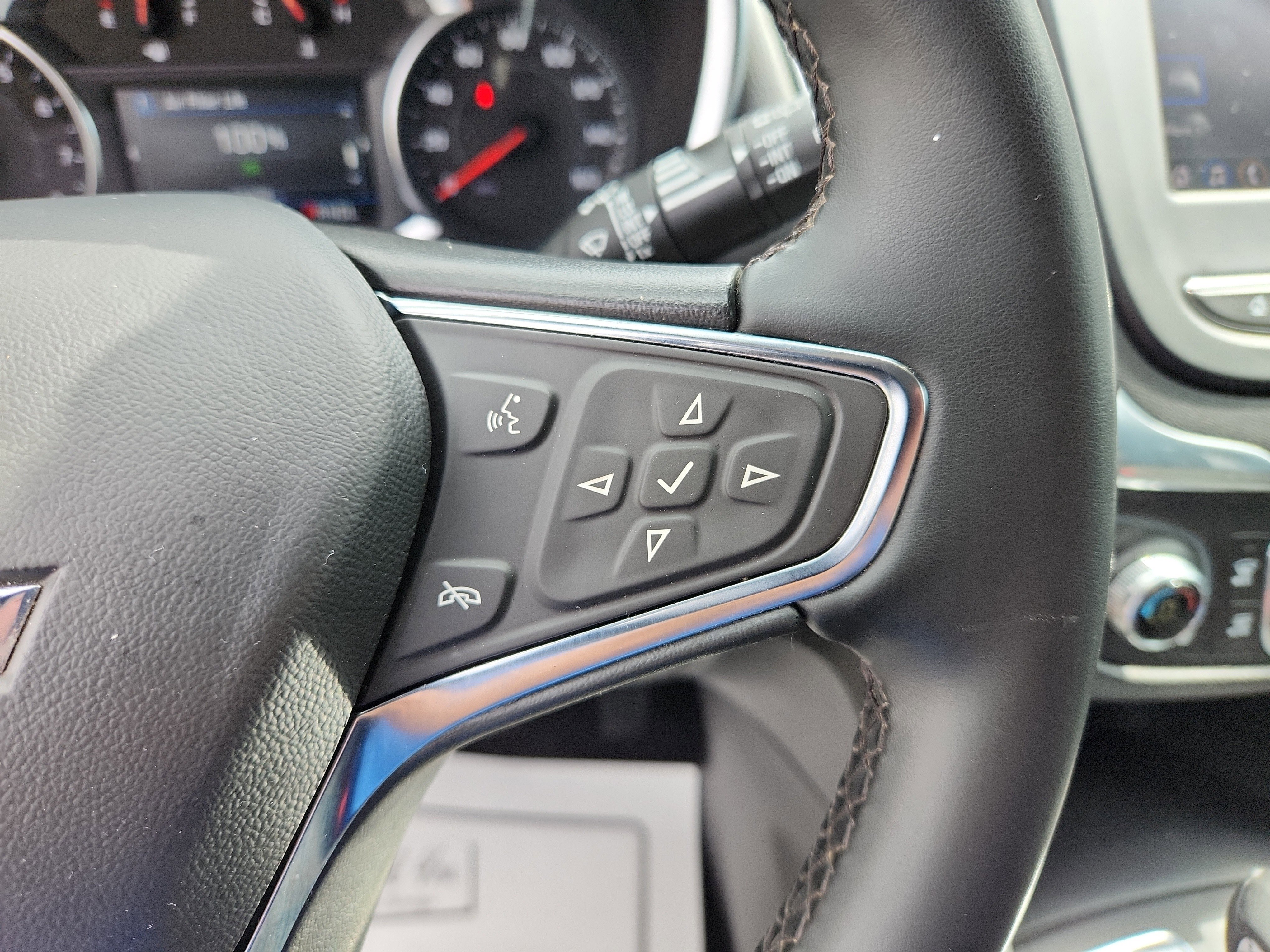 Used 2024 Chevrolet Equinox LT image 30