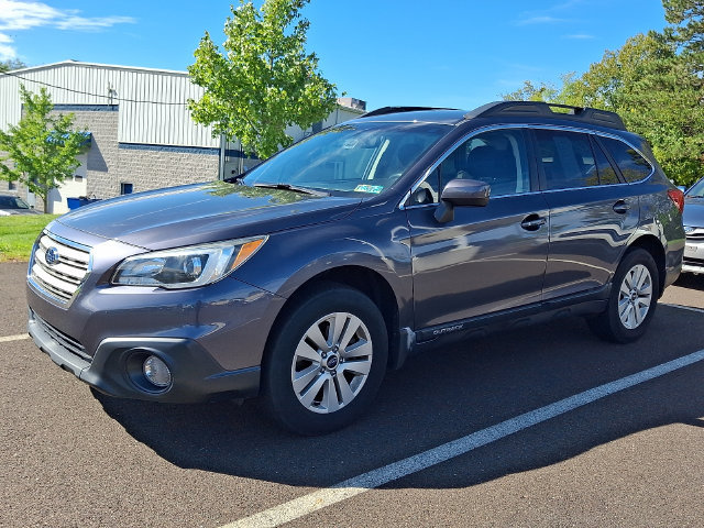 Used 2017 Subaru Outback 2.5i Premium w/ Popular Package #2 AWD/4WD image 3