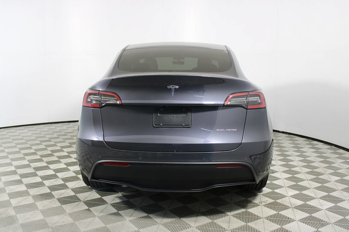 Used 2022 Tesla Model Y Long Range AWD/4WD image 30