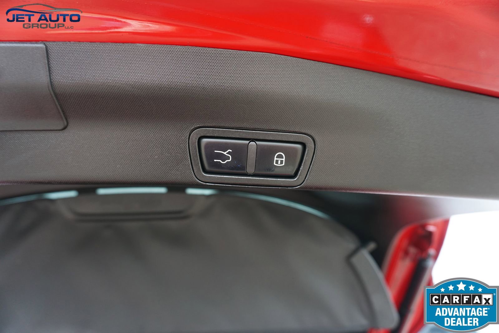 Used 2018 Alfa Romeo Stelvio AWD w/ Cold Weather Package image 17