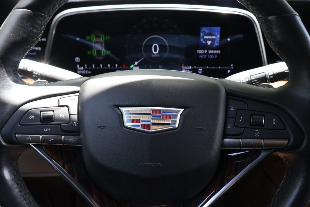 Certified 2022 Cadillac Escalade ESV Luxury w/ LPO, Illumination Package AWD/4WD image 33
