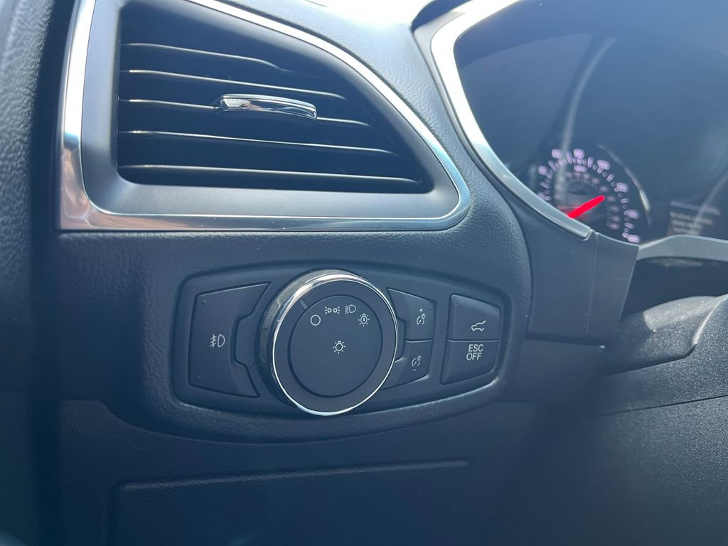 Used 2019 Ford Edge ST w/ Equipment Group 401A AWD/4WD image 19