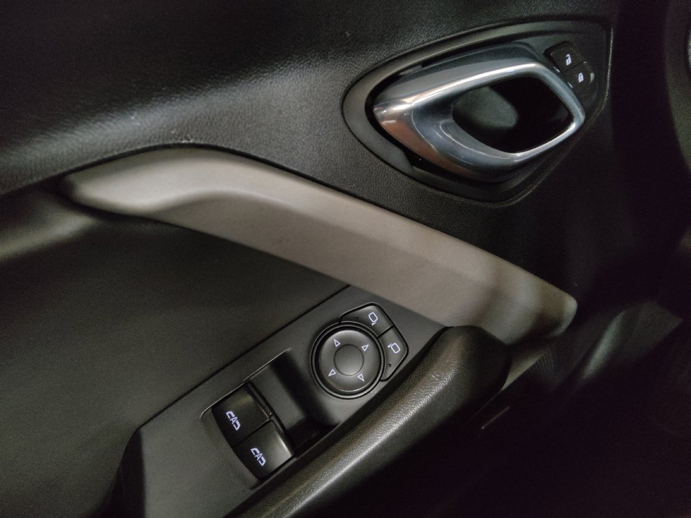 Used 2021 Chevrolet Camaro LT w/ Technology Package RWD image 27