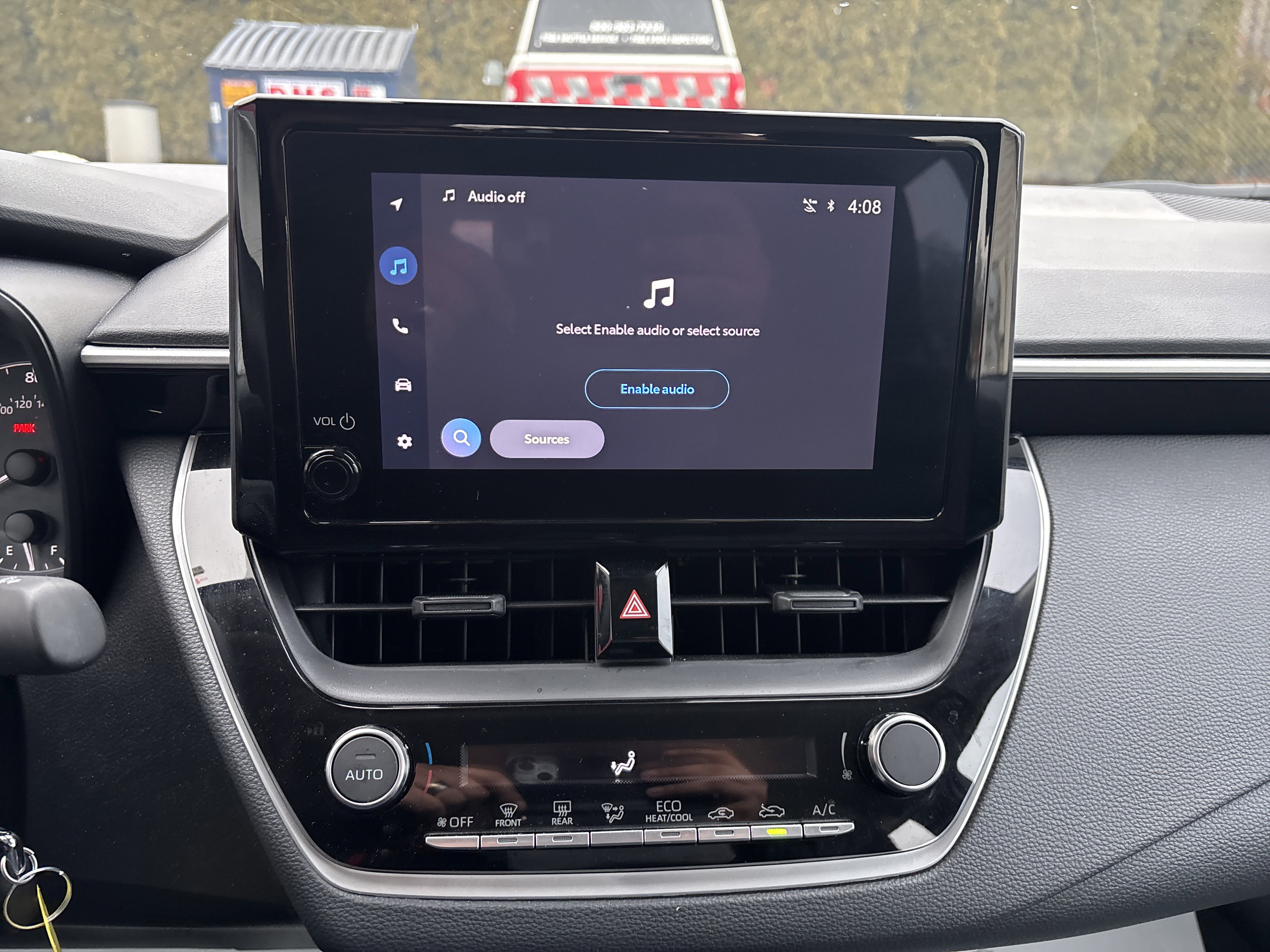 Used 2025 Toyota Corolla LE image 25