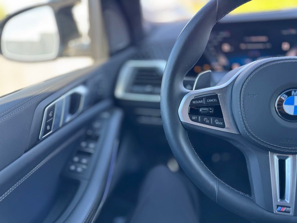 Used 2026 BMW X7 M60i image 7