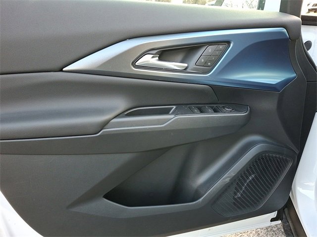 New 2026 Chevrolet Equinox EV LT image 8