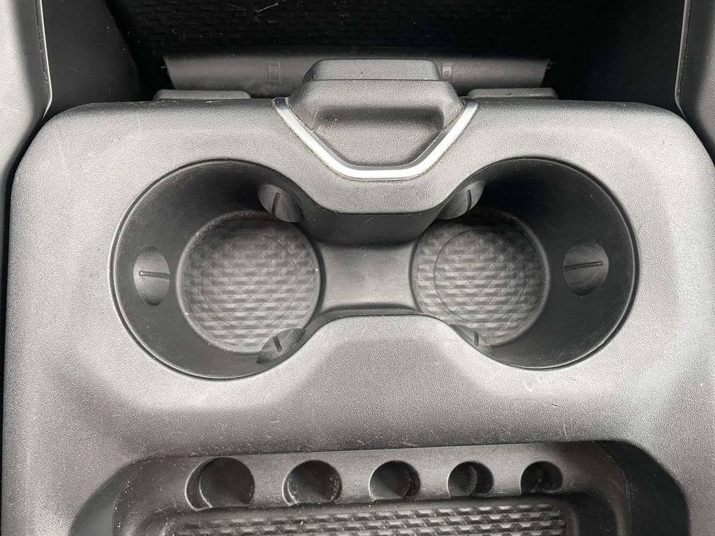 Used 2019 RAM 1500 Big Horn RWD image 18
