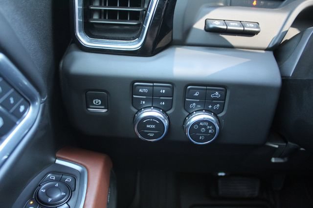 Certified 2025 GMC Sierra 2500 Denali Ultimate AWD/4WD image 28