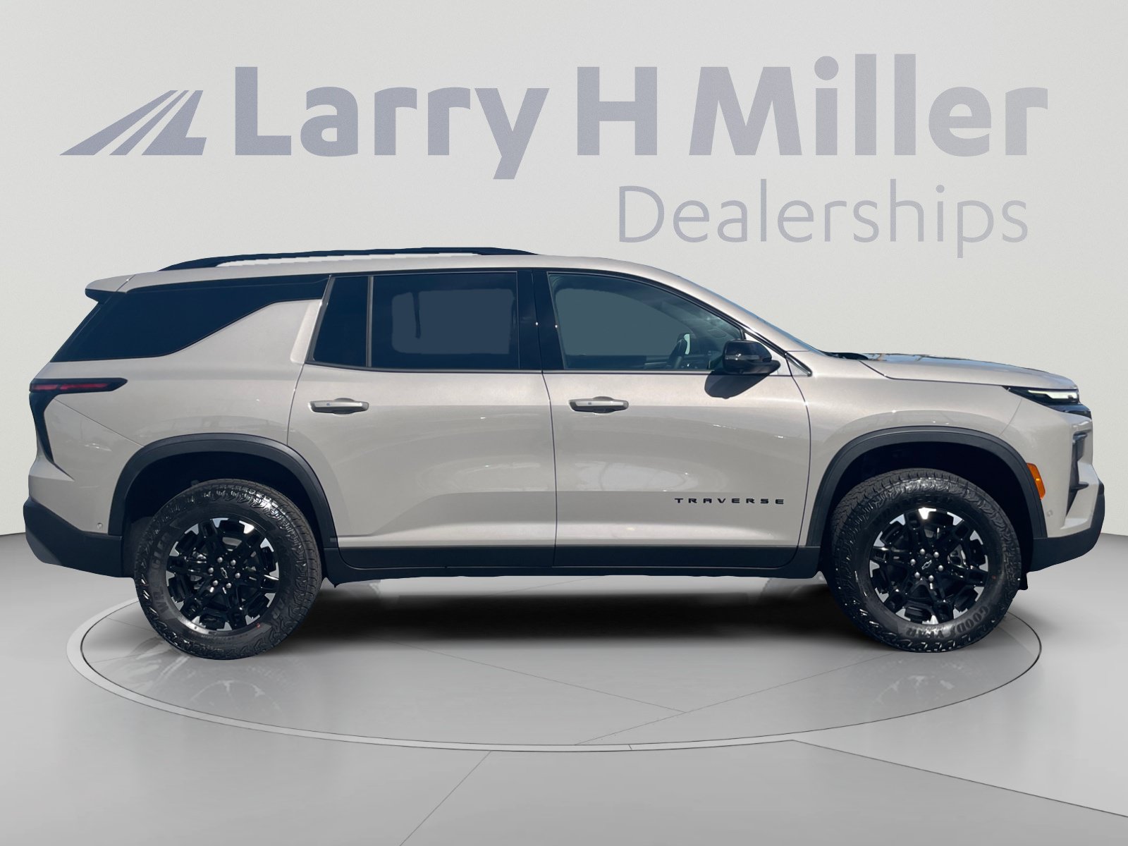 New 2027 Chevrolet Traverse Z71 w/ Enhanced Driving Package AWD/4WD image 6