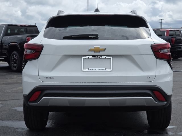 New 2026 Chevrolet Trax LT w/ LT Convenience Package FWD image 12