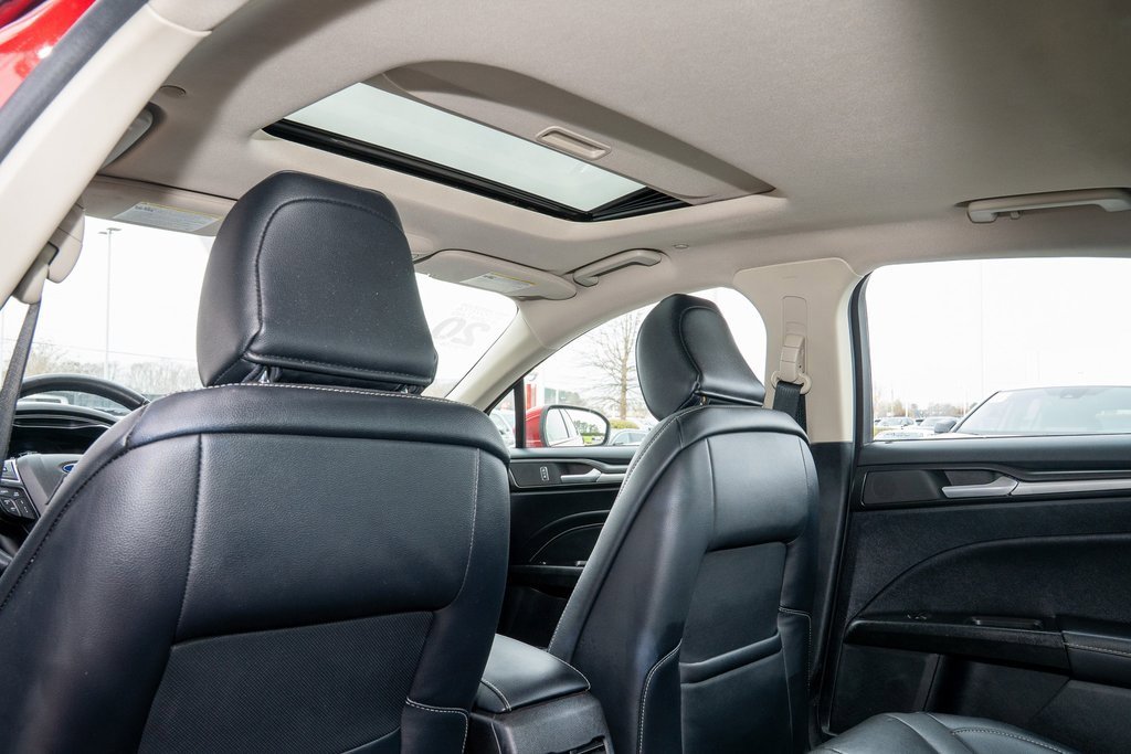 Used 2020 Ford Fusion Energi Titanium image 18