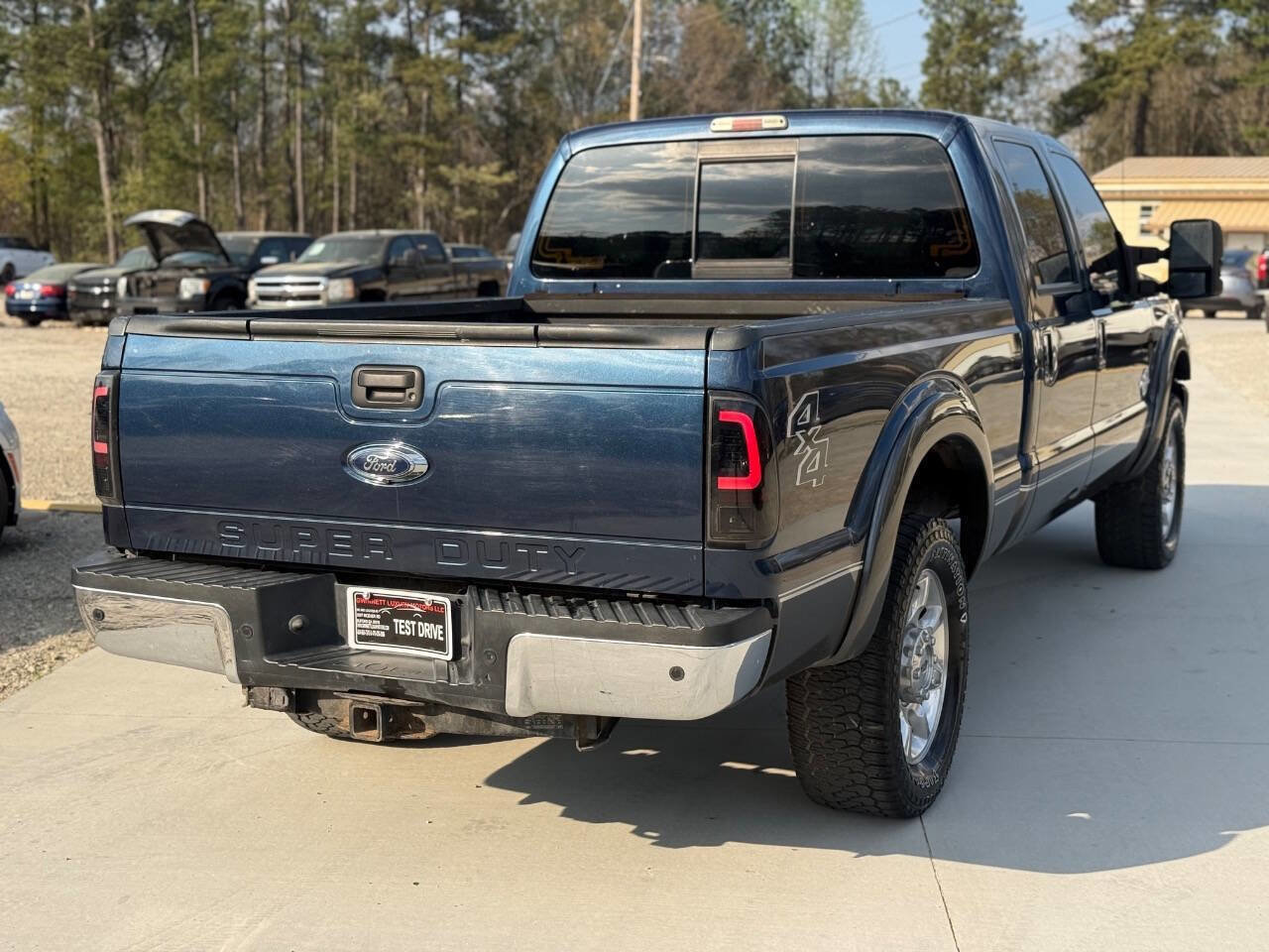 Used 2015 Ford F250 Lariat w/ Lariat Ultimate Package image 2