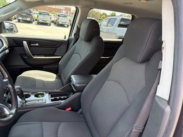 Used 2015 Chevrolet Traverse LT w/ Style and Technology Package FWD image 16
