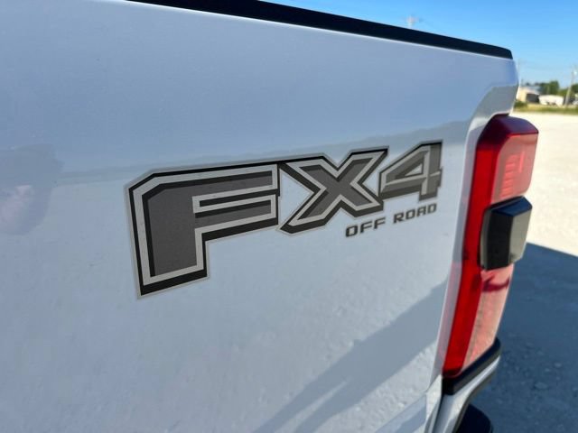 New 2026 Ford F250 Lariat w/ Black Appearance Package AWD/4WD image 16