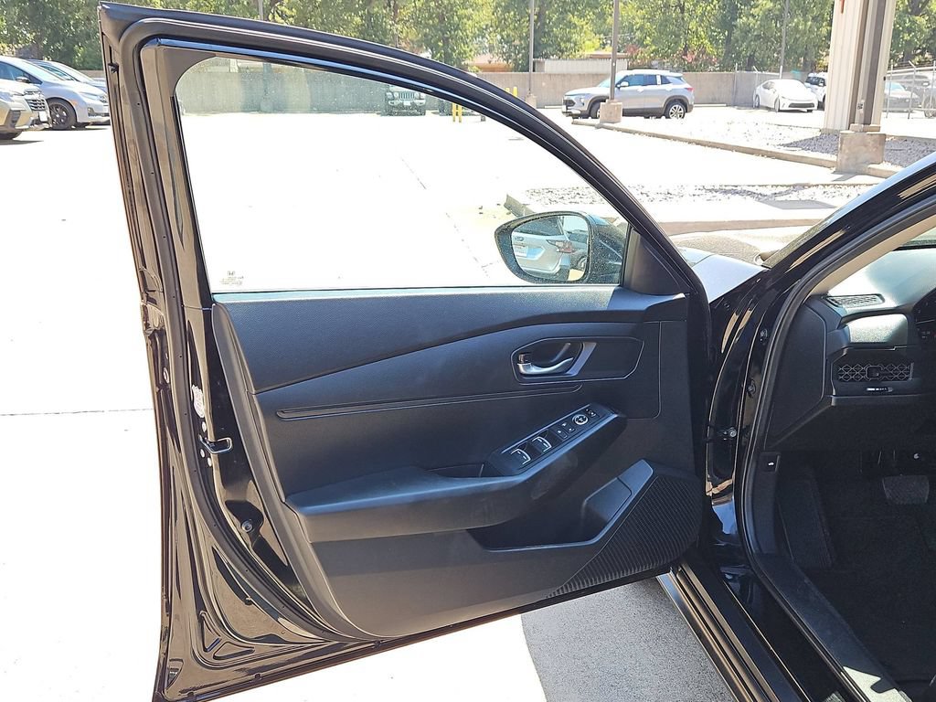 Used 2025 Honda Accord LX image 11