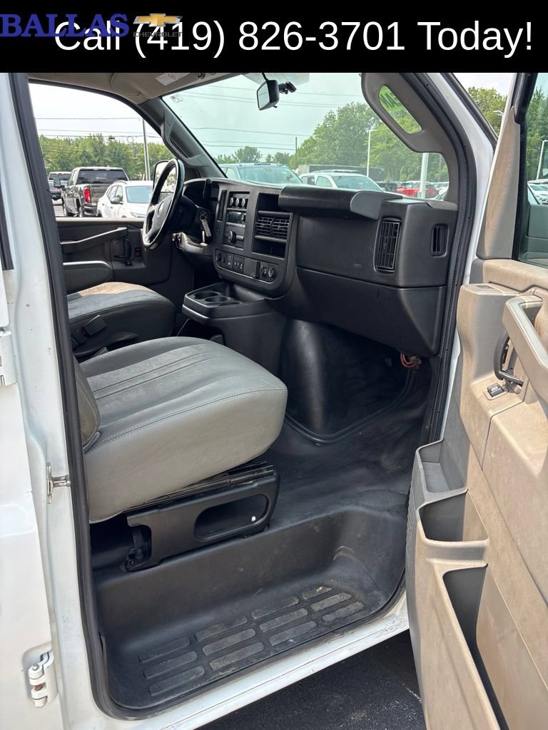 Used 2022 Chevrolet Express 3500 LS RWD image 7
