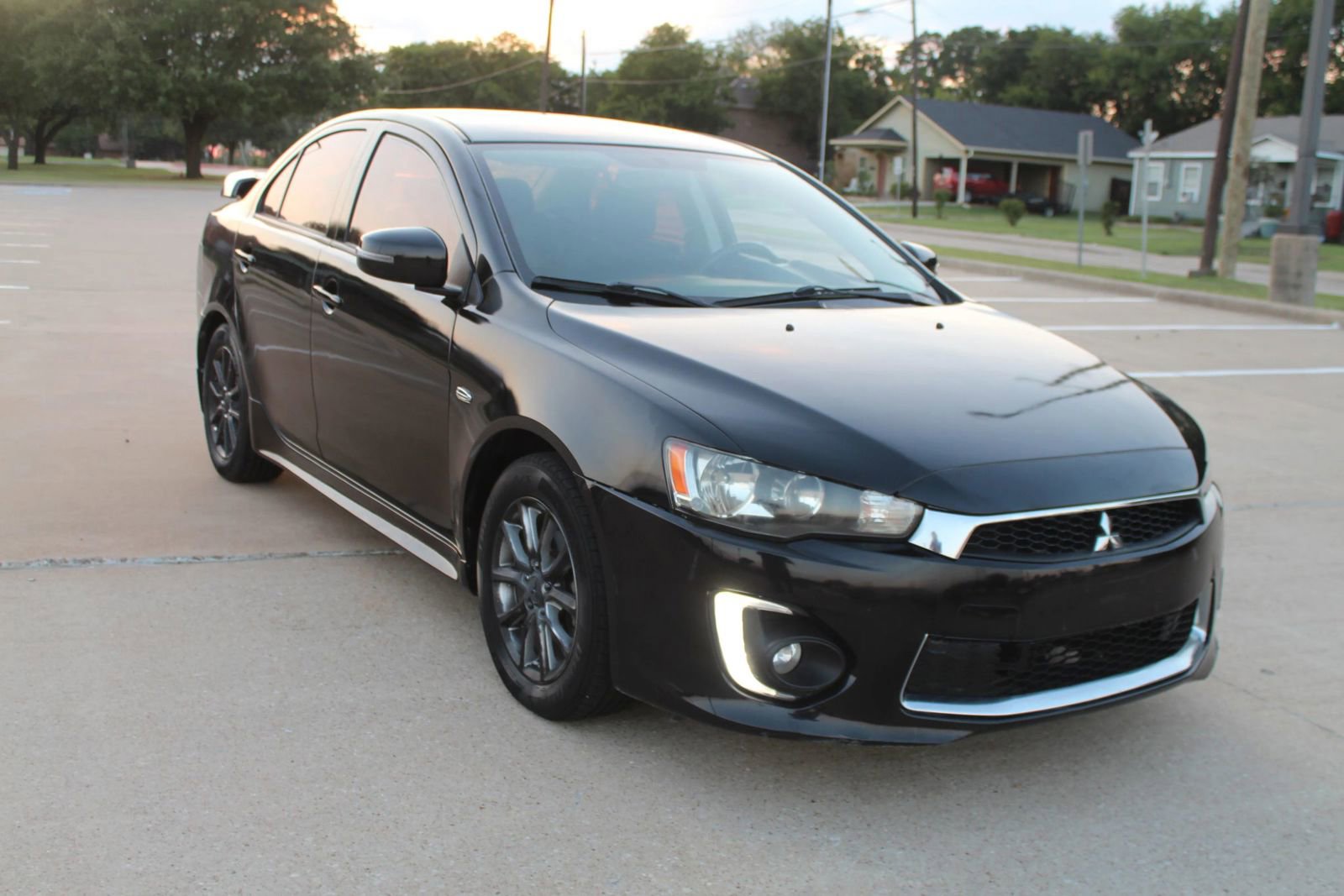 Used 2016 Mitsubishi Lancer ES image 2