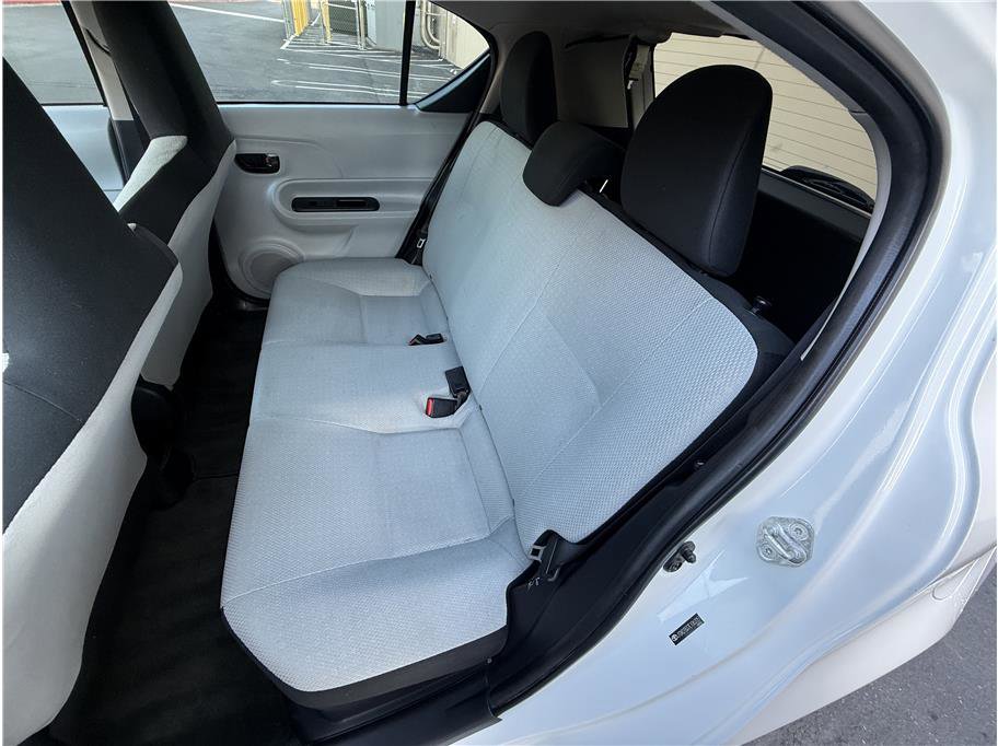 Used 2014 Toyota Prius C One image 17