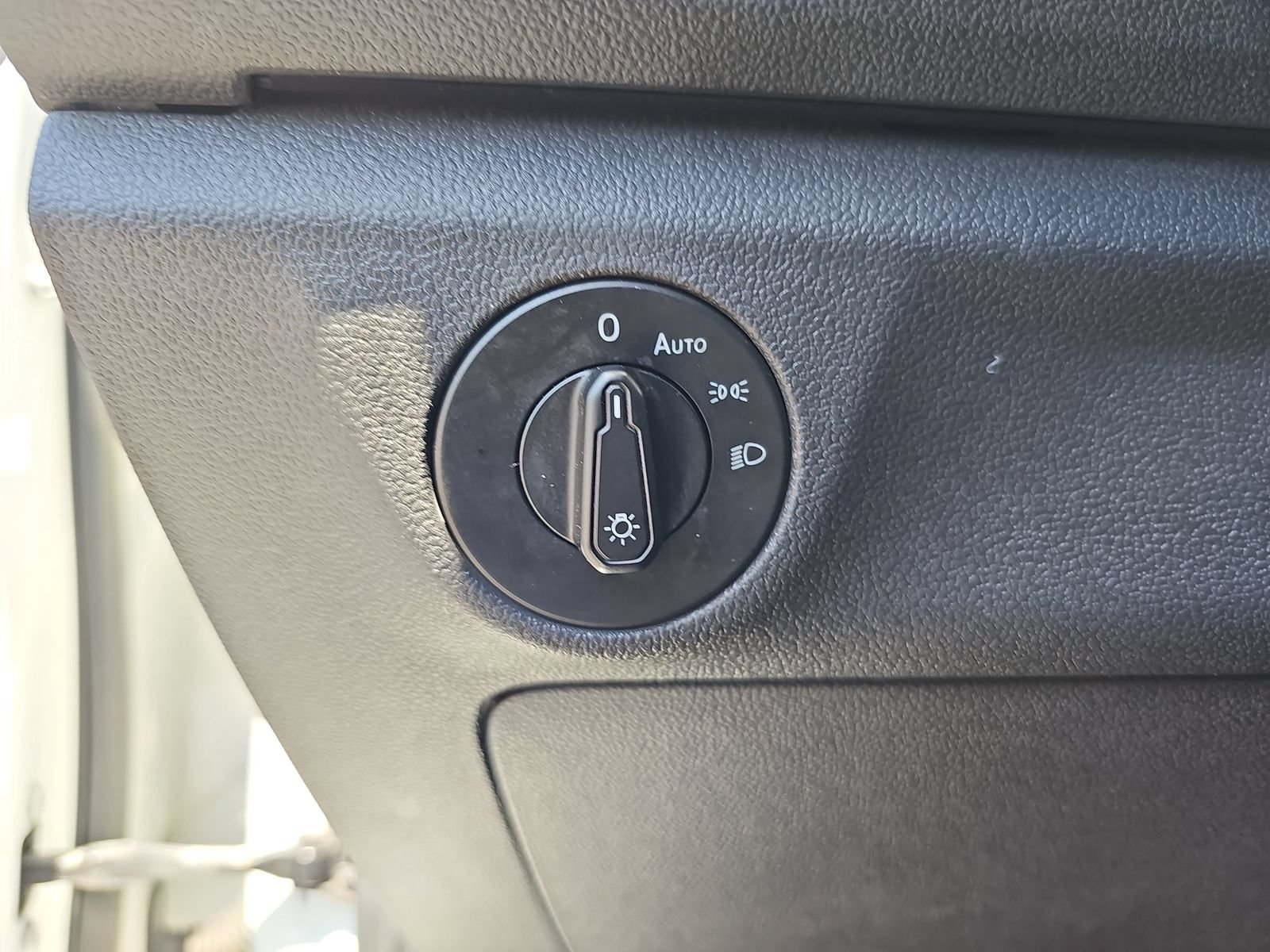 Used 2019 Volkswagen Jetta S w/ Driver Assistance Package FWD image 27