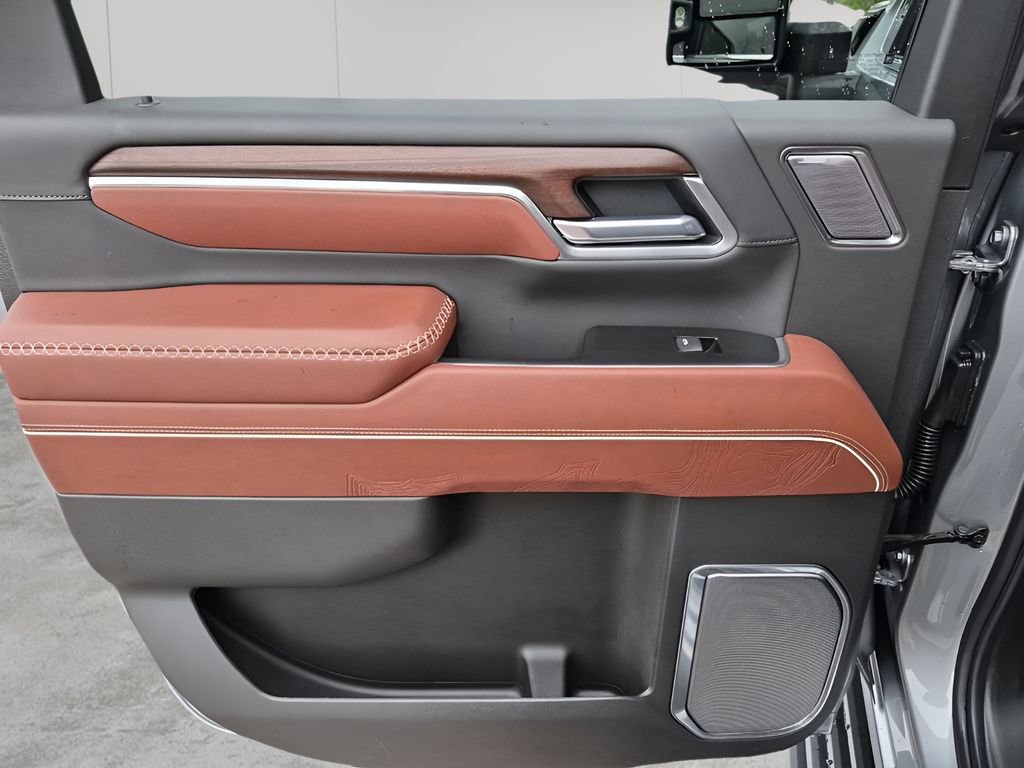 New 2026 GMC Sierra 2500 Denali Ultimate image 17