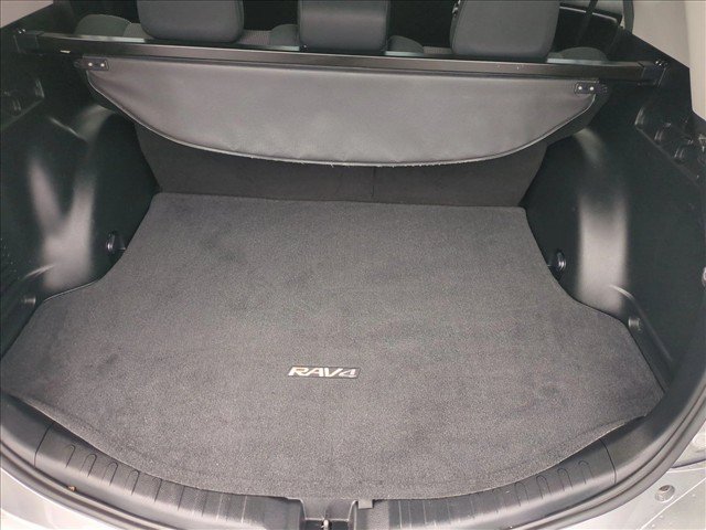 Used 2016 Toyota RAV4 XLE FWD image 6