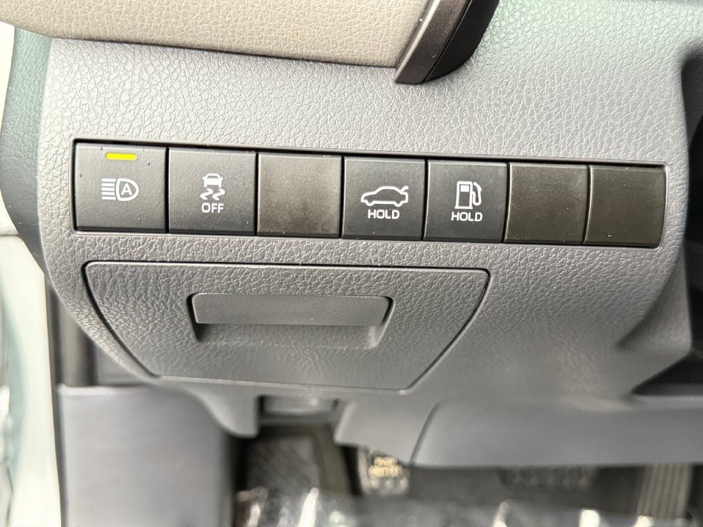 Used 2022 Toyota Camry LE FWD image 20