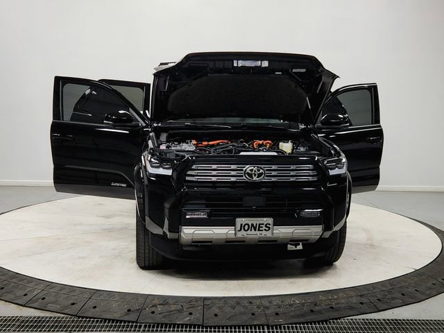 Used 2025 Toyota 4Runner Limited image 10