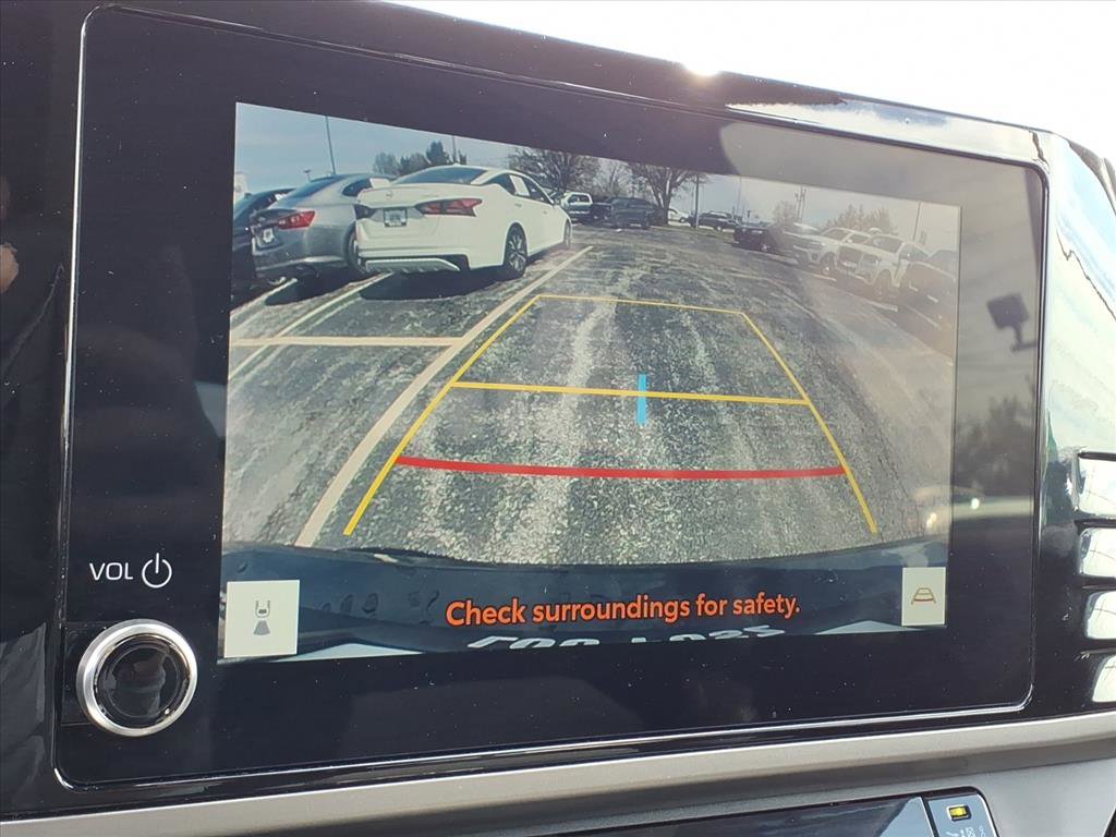 Used 2025 Toyota Camry LE image 14