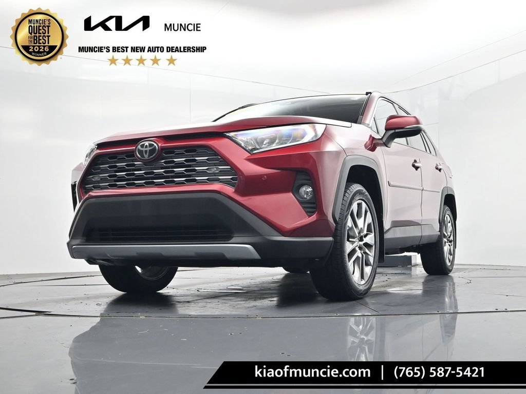 Used 2019 Toyota RAV4 Limited w/ Cold Weather Package AWD/4WD image 43