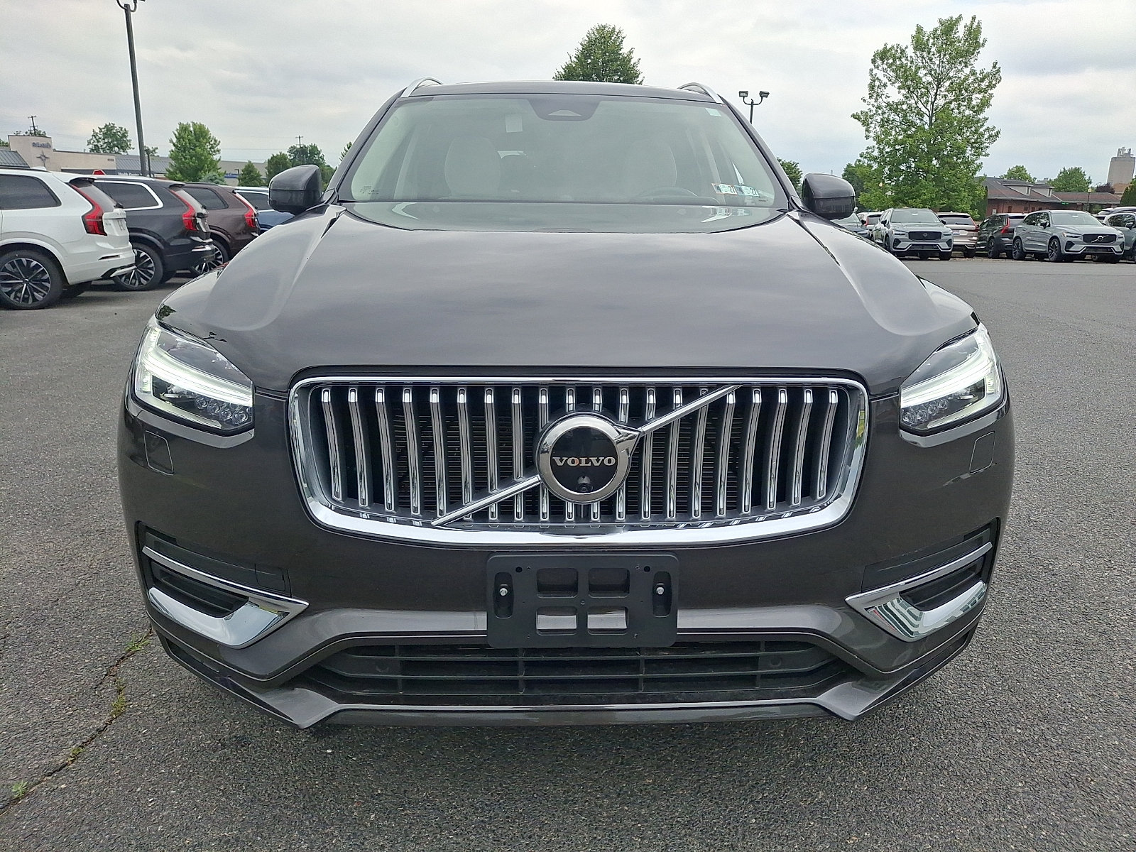 Used 2023 Volvo XC90 B6 Ultimate AWD/4WD image 2